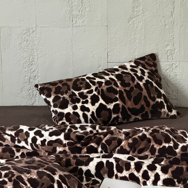 Wild Comfort Bedding Set