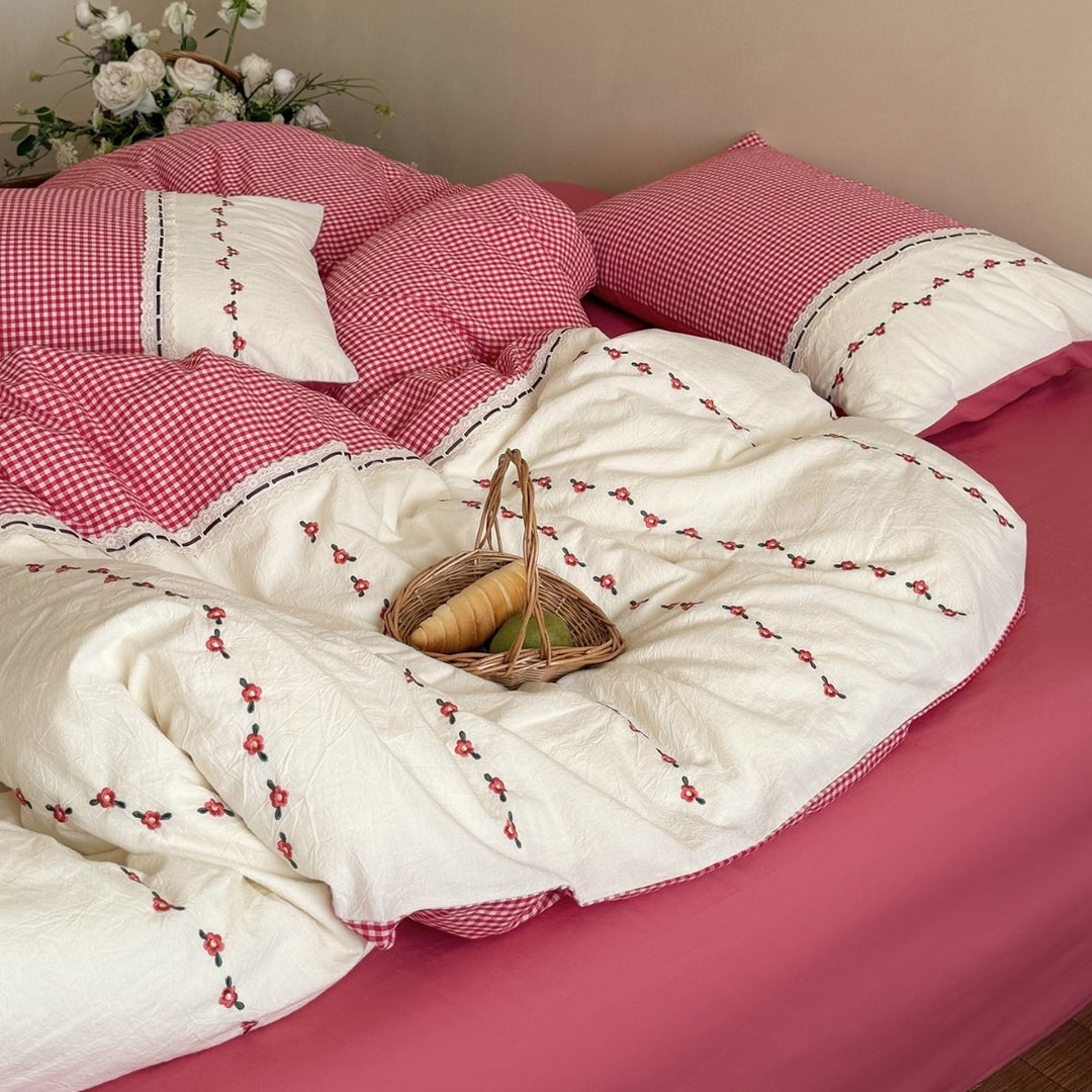 Wild Rose Farmhouse Bedding Set