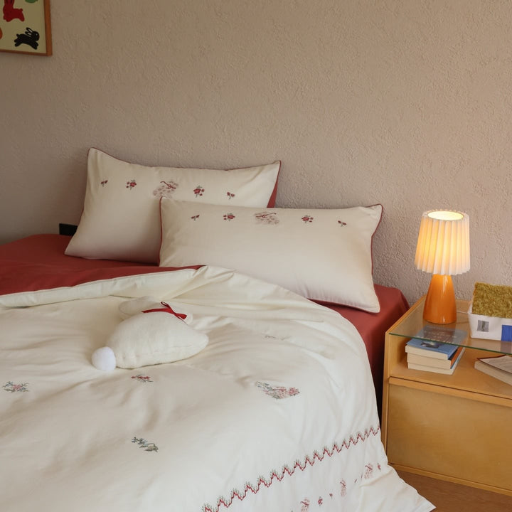 Raspberry Bloom Bedding Set