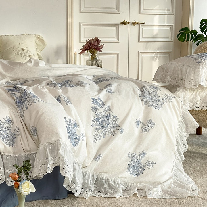Bloom & Lace Bedding Set
