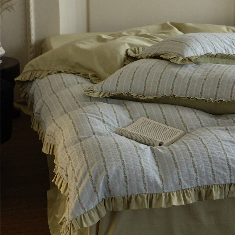 Lawn Party Bedding Set