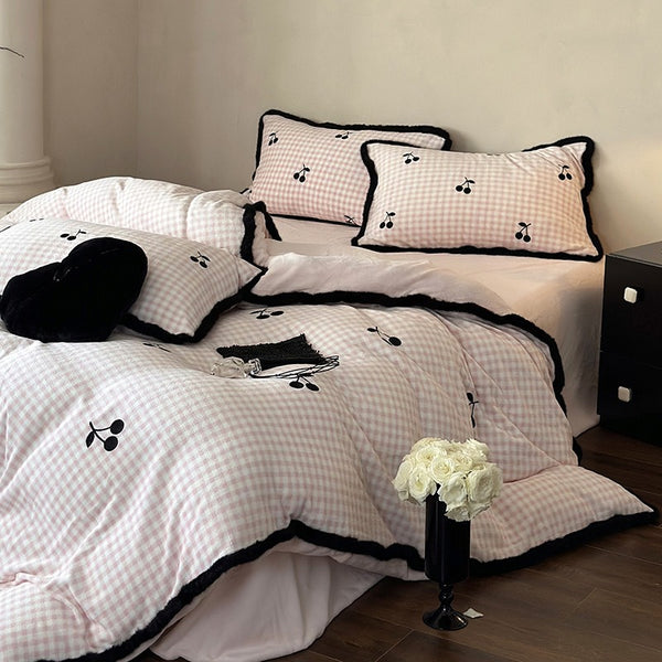 Warm Cherry Checkerboard Bedding Set