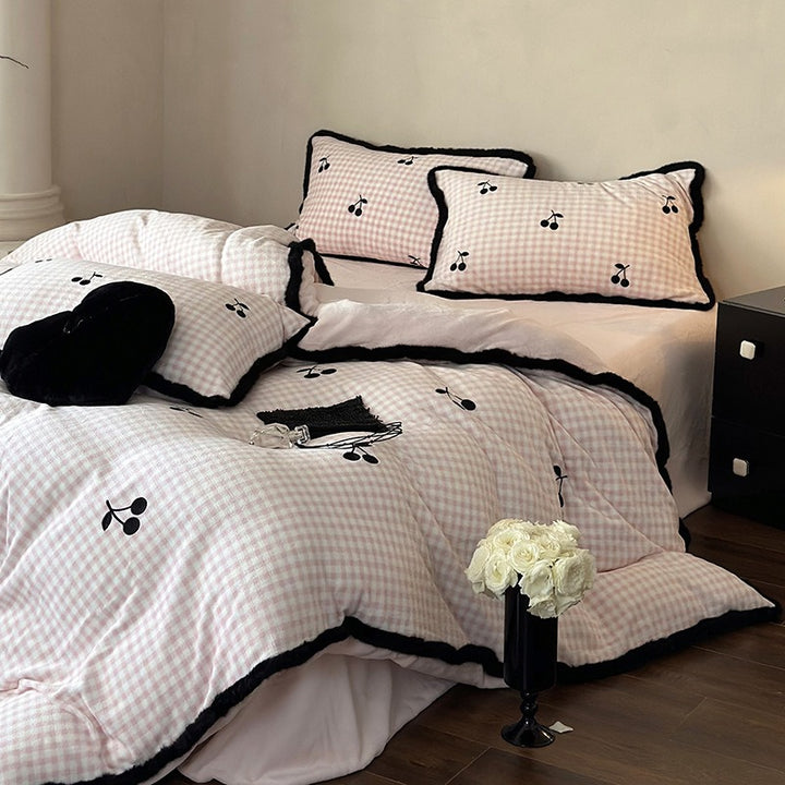 Warm Cherry Checkerboard Bedding Set