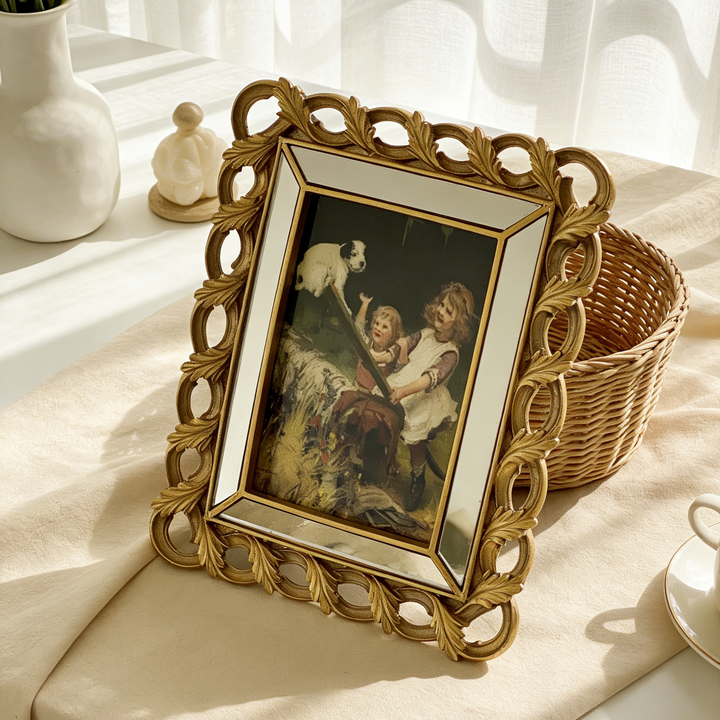 Regal Gold Leaf Photo Frame