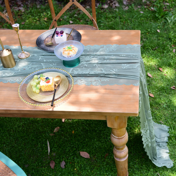 Wreath Lace Scallop Tablecloth