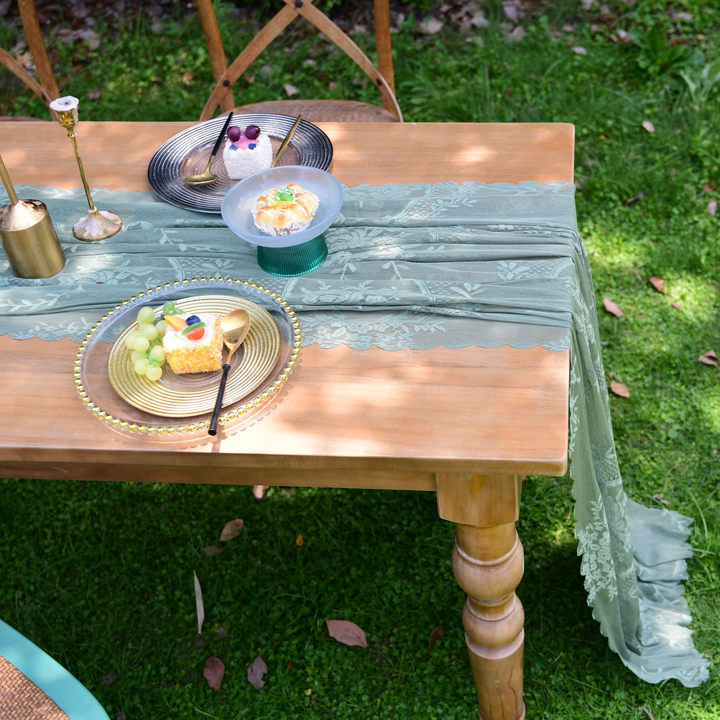 Wreath Lace Scallop Tablecloth