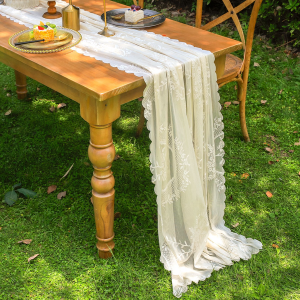 Wreath Lace Scallop Tablecloth
