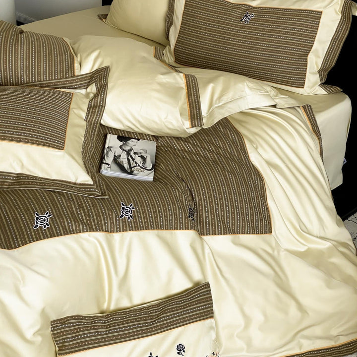 Melody of Roses Bedding Set