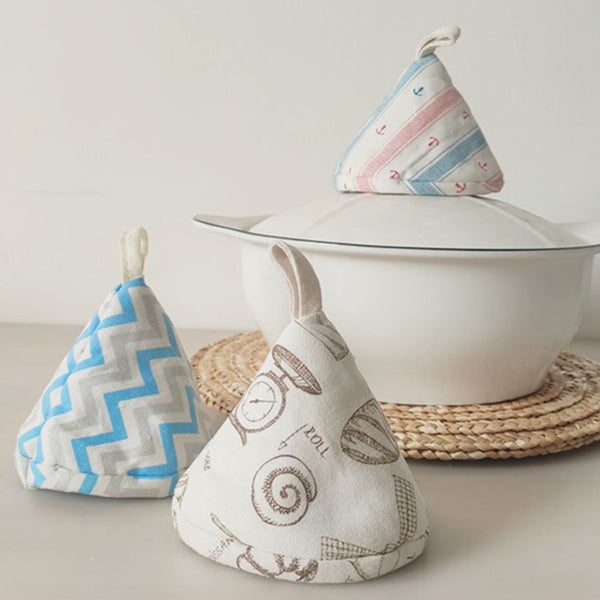 Grandma's Kitchen Triangle Pot Holder Set