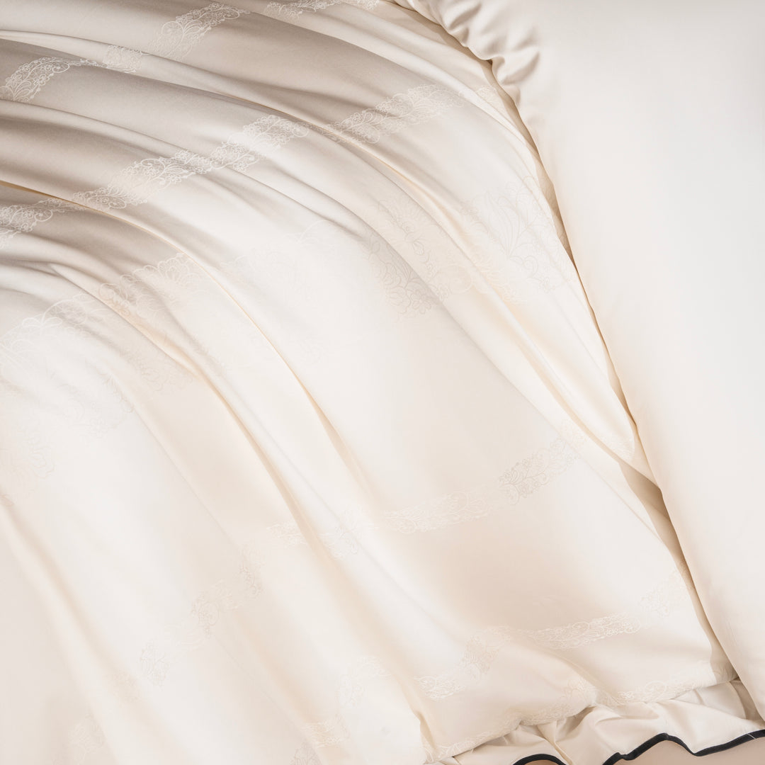 Royal Scalloped Bedding Set