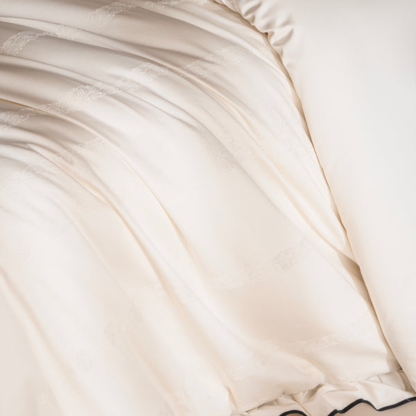 Royal Scalloped Bedding Set