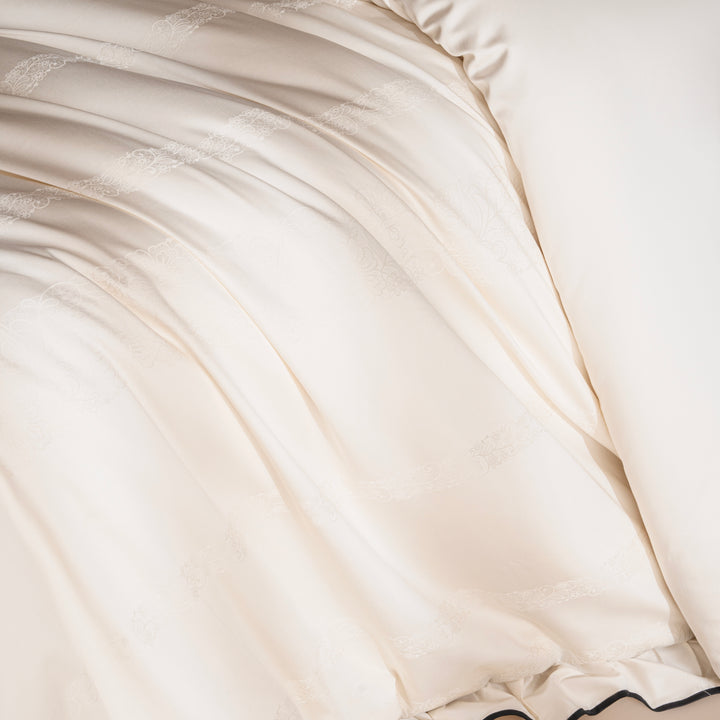 Royal Scalloped Bedding Set