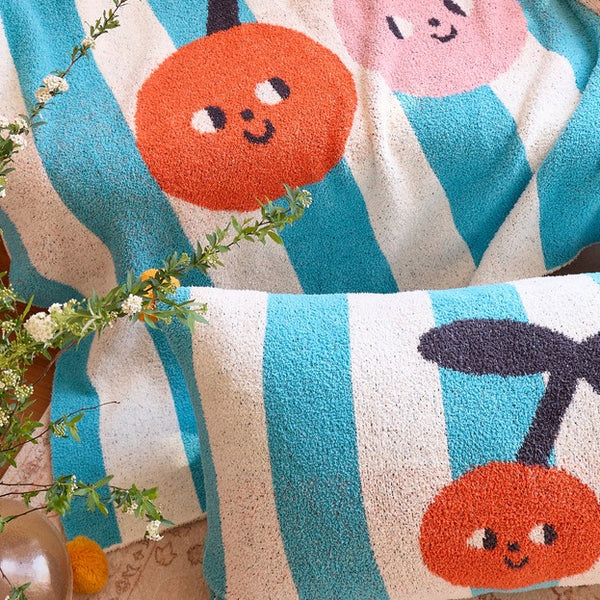 Big Eyes Striped Blanket