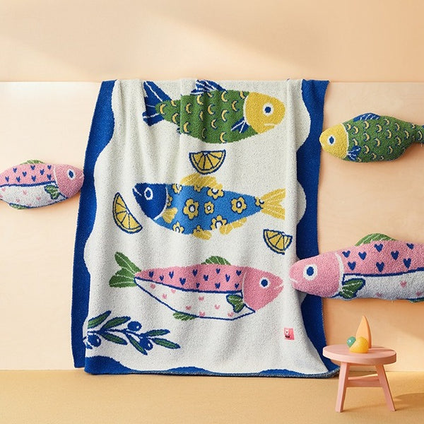 Sardine Family Throw