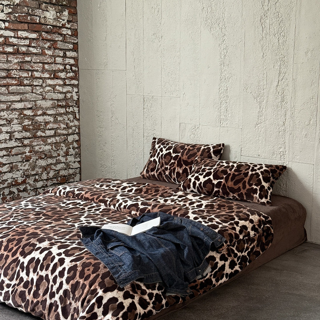 Wild Comfort Bedding Set
