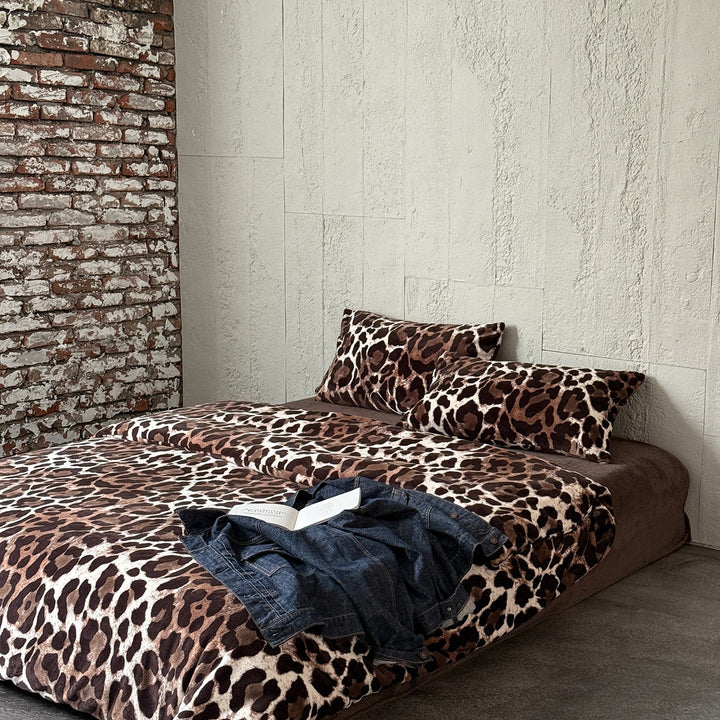 Wild Comfort Bedding Set