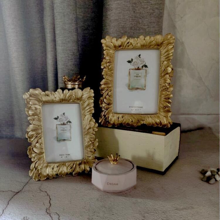 Gold Scroll Photo Frame Set
