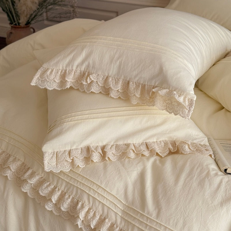 Cream Lace Siesta Bedding Set