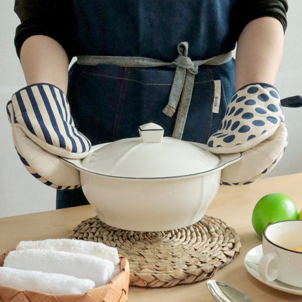 Cookie's Best Friend Oven Mitts Set