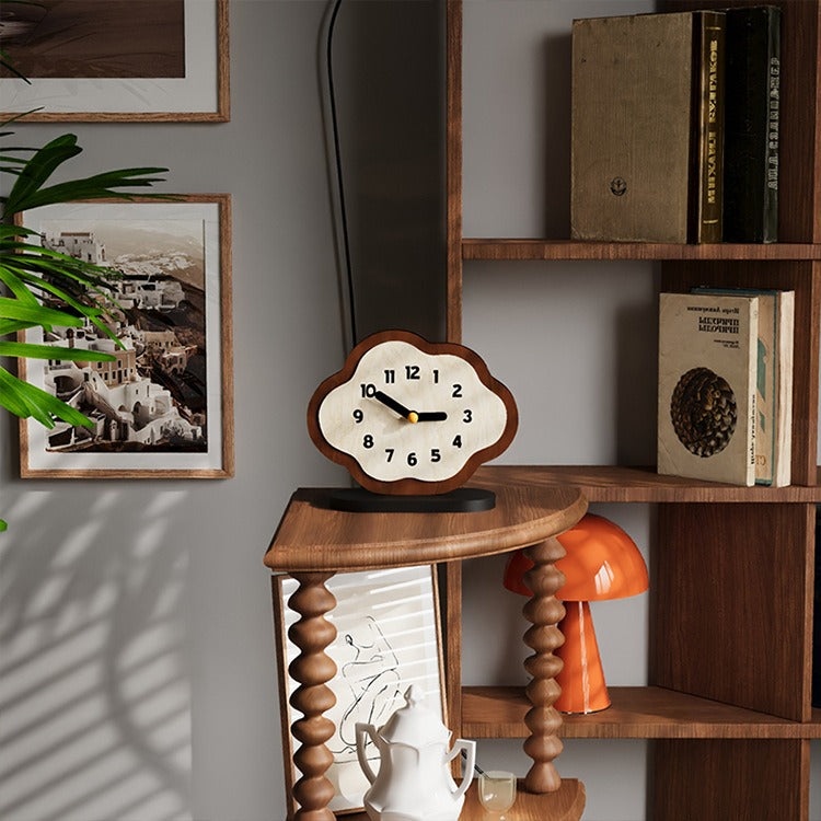 Nature Charm Desk Clock