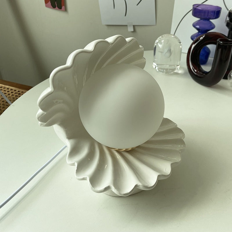 Lustre Shell Table Light