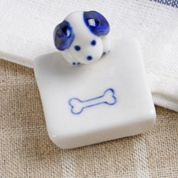 Little Pet Feast Chopstick Holder Set