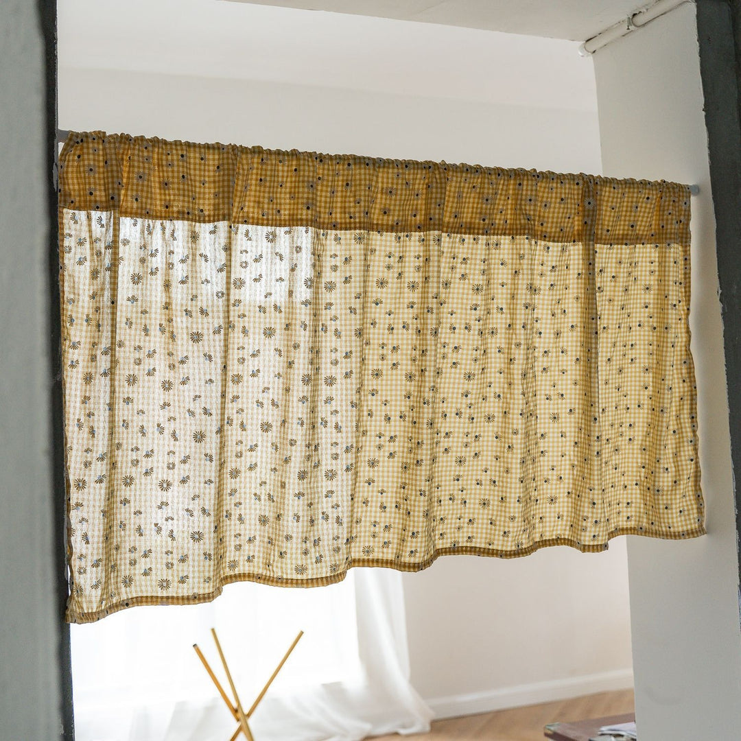Retro Daisy Gingham Curtain