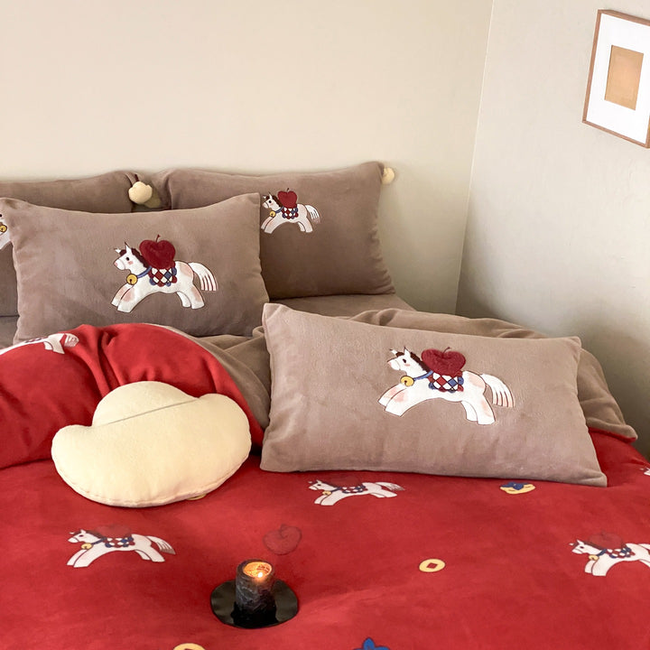 Rich Pony Bedding Set