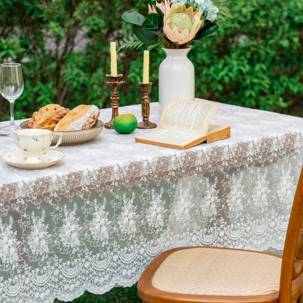 French Banquet Lace Tablecloth