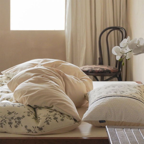 Beige Foliage Bedding Set