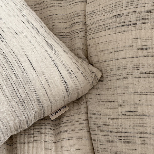 Minimal Sketch Stripe Bedding Set