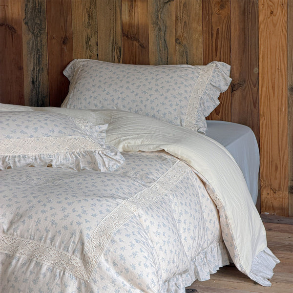 Vanilla Cloud Ditsy Bedding Set