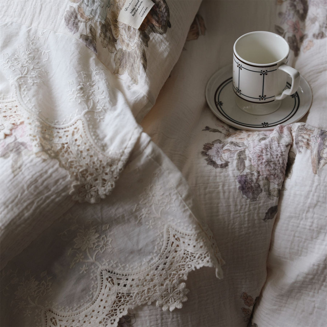 Delicors-French Floral Lace Ruffle Bedding Set
