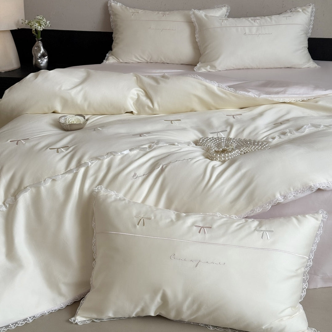 Girl Crush Bedding Set