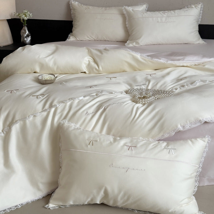 Girl Crush Bedding Set