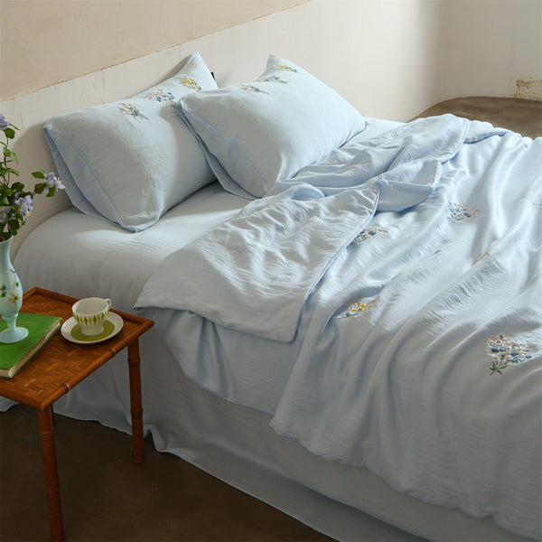 Cottage Wildflower Summer Quilted Blanket