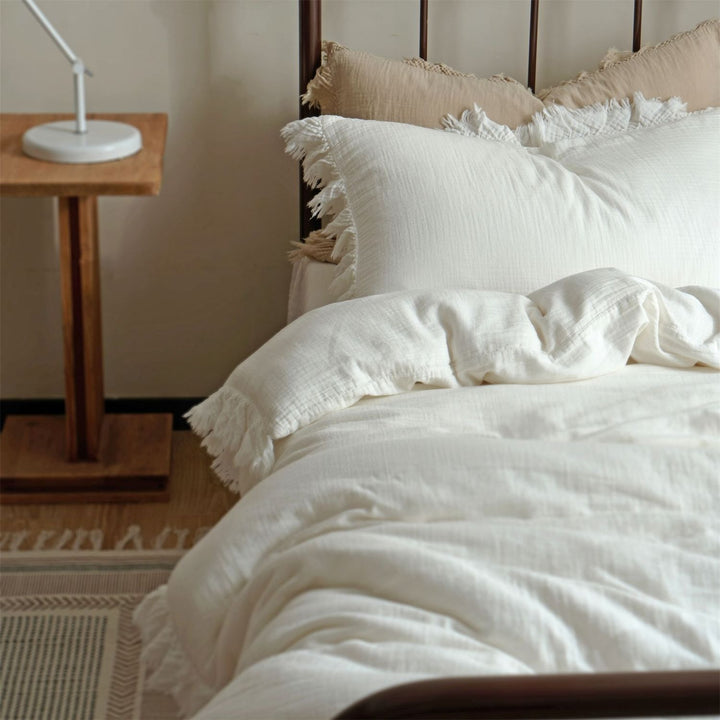 Cloud Tassel Bedding Set
