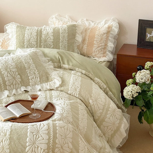 Miss Daisy Bedding Set