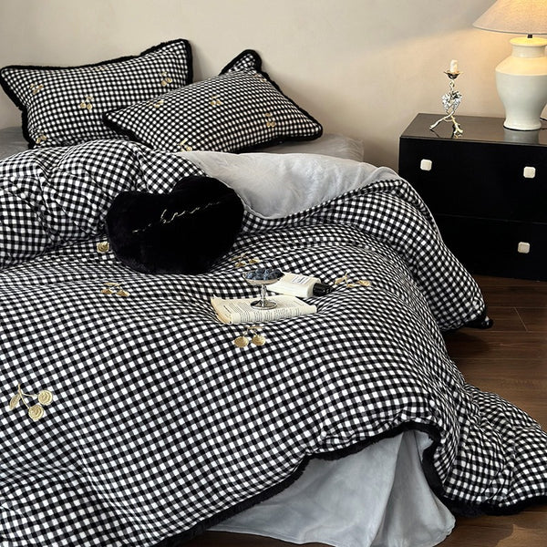 Warm Cherry Checkerboard Bedding Set