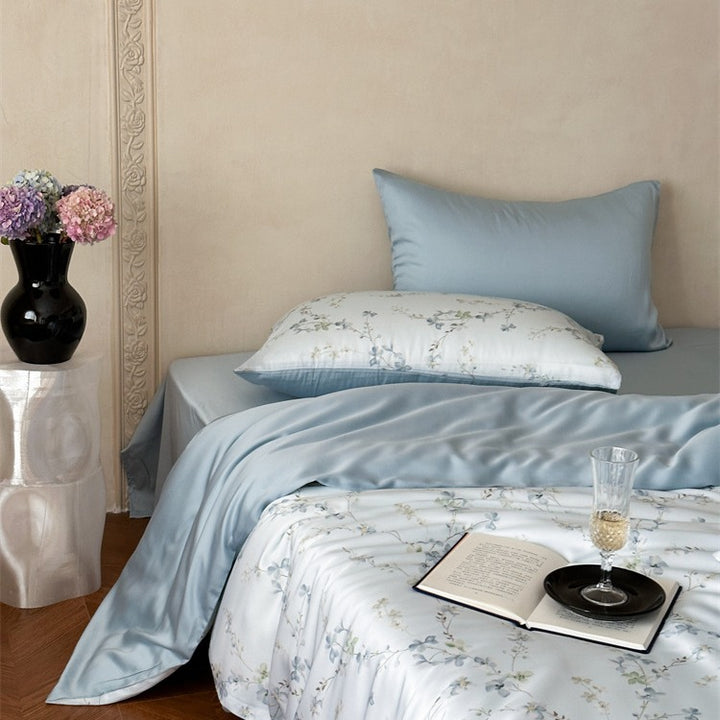 Sky-Kissed Floral Bedding Set