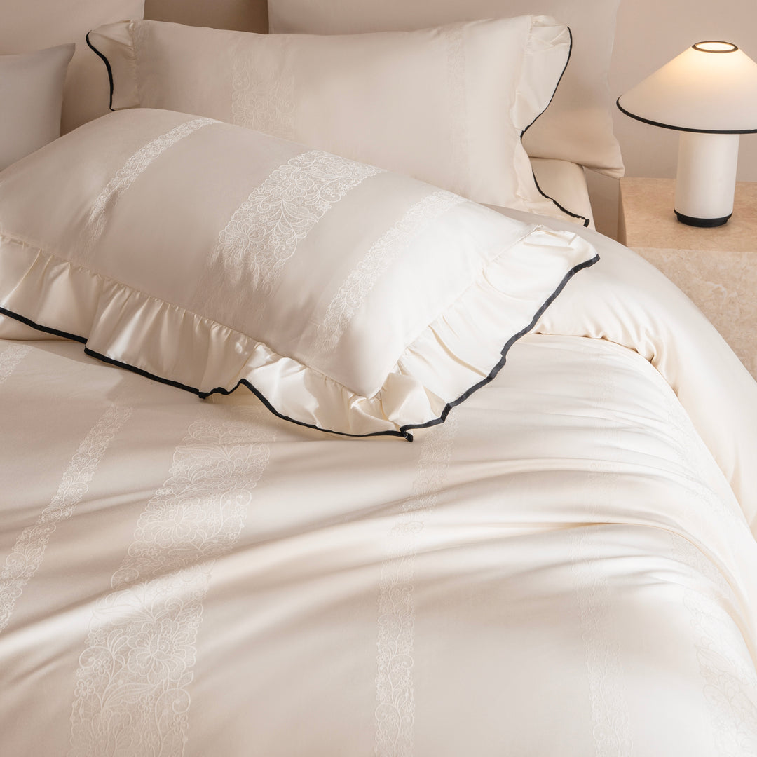 Royal Scalloped Bedding Set