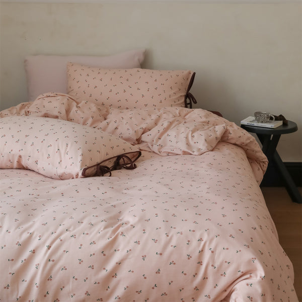 Cherry Ribbon Bedding Set
