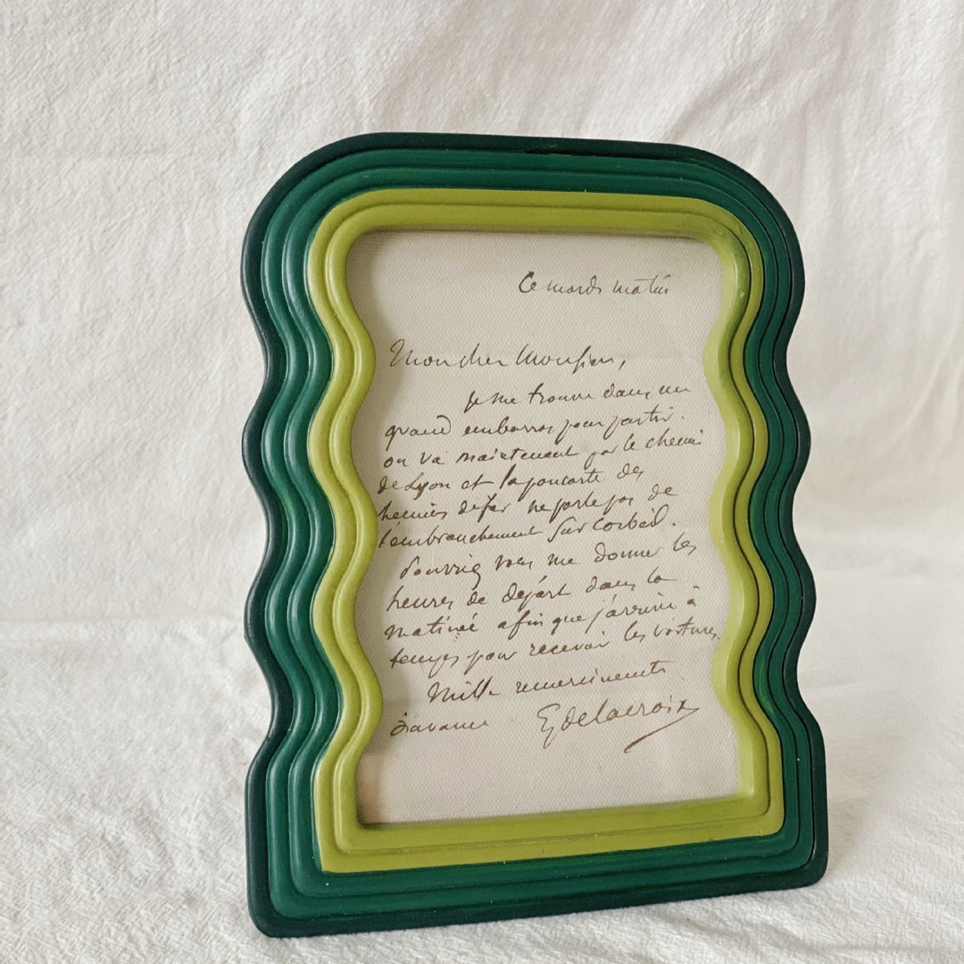Countryside Green Wavy Layered Frame