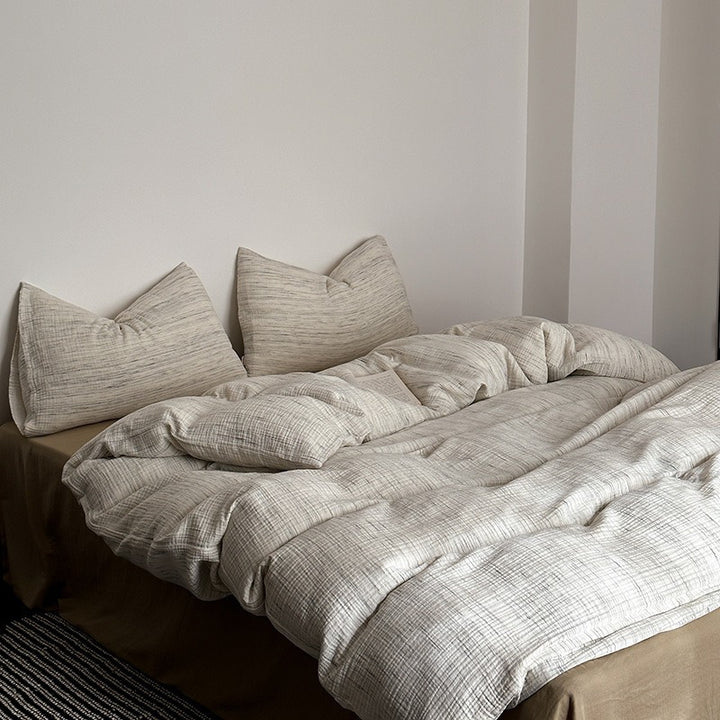 Minimal Sketch Stripe Bedding Set