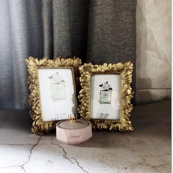 Gold Scroll Photo Frame Set
