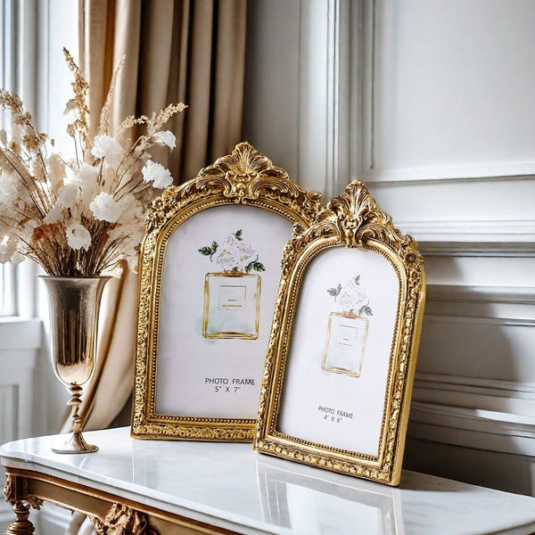 Gold Crown Photo Frame Set