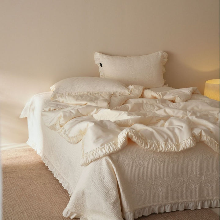 Buttercream Ruffle Summer Quilted Blanket