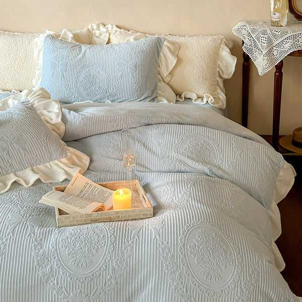 Warm French Ruffle Bedding Set