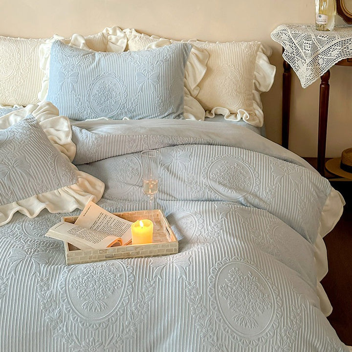 Warm French Ruffle Bedding Set