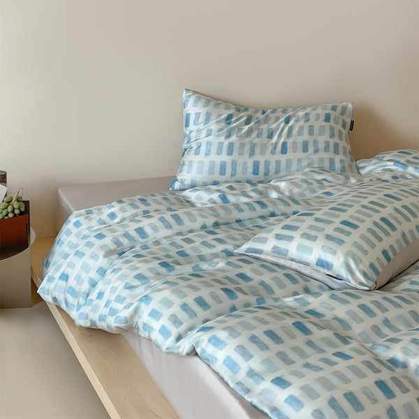 Icy Luster Bedding Set